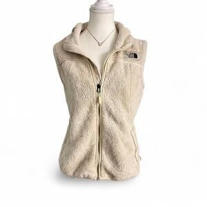 The North Face Women’s Size Medium Fluffy Furry Fleece Vest Perfect Winter